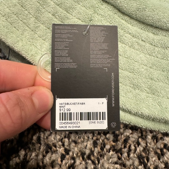 NWT Forever 21 Green Bucket Hat - Picture 2 of 3